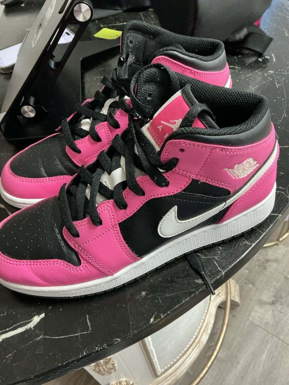 Nike Air Jordan 1 Mid GS Pinksicle Sneakers